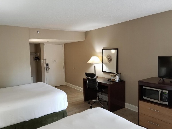 Wyndham Garden Gainesville image 3